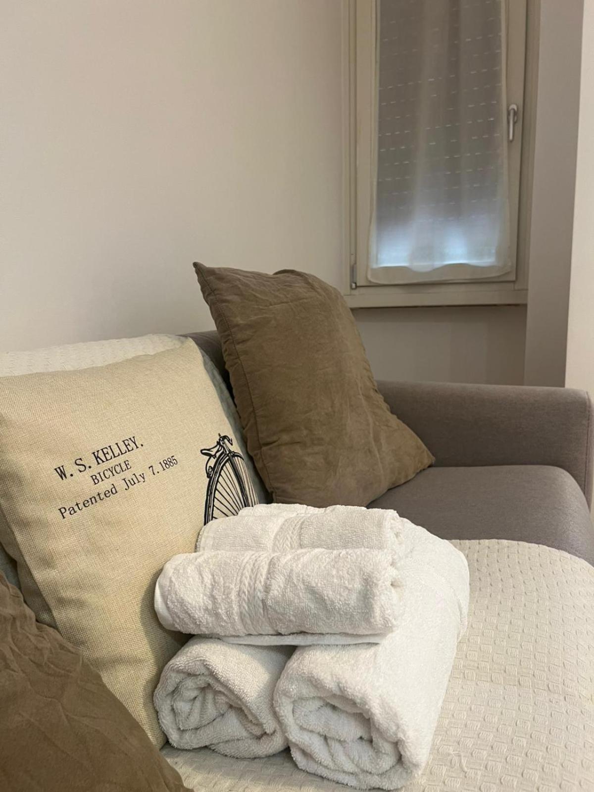 Appartement La Regina Delle Locazioni Accanto Bocconi Milan