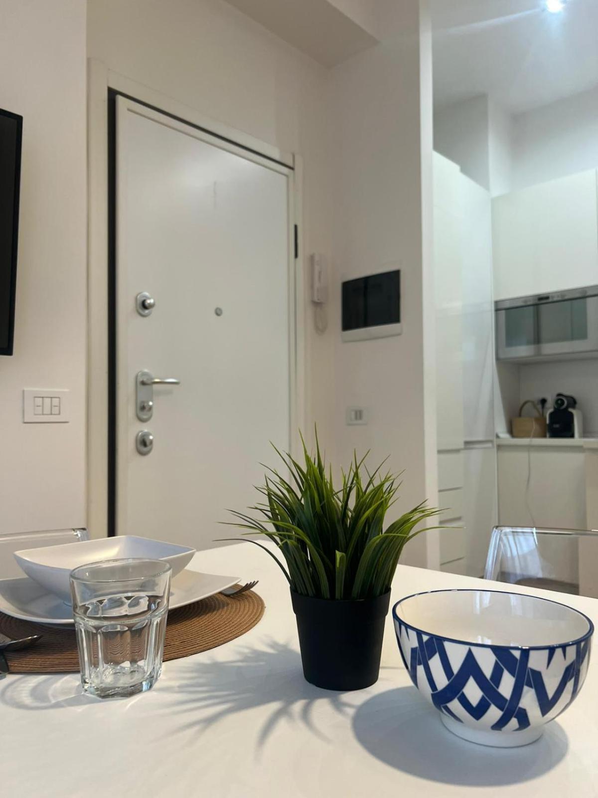 Appartement La Regina Delle Locazioni Accanto Bocconi Milan