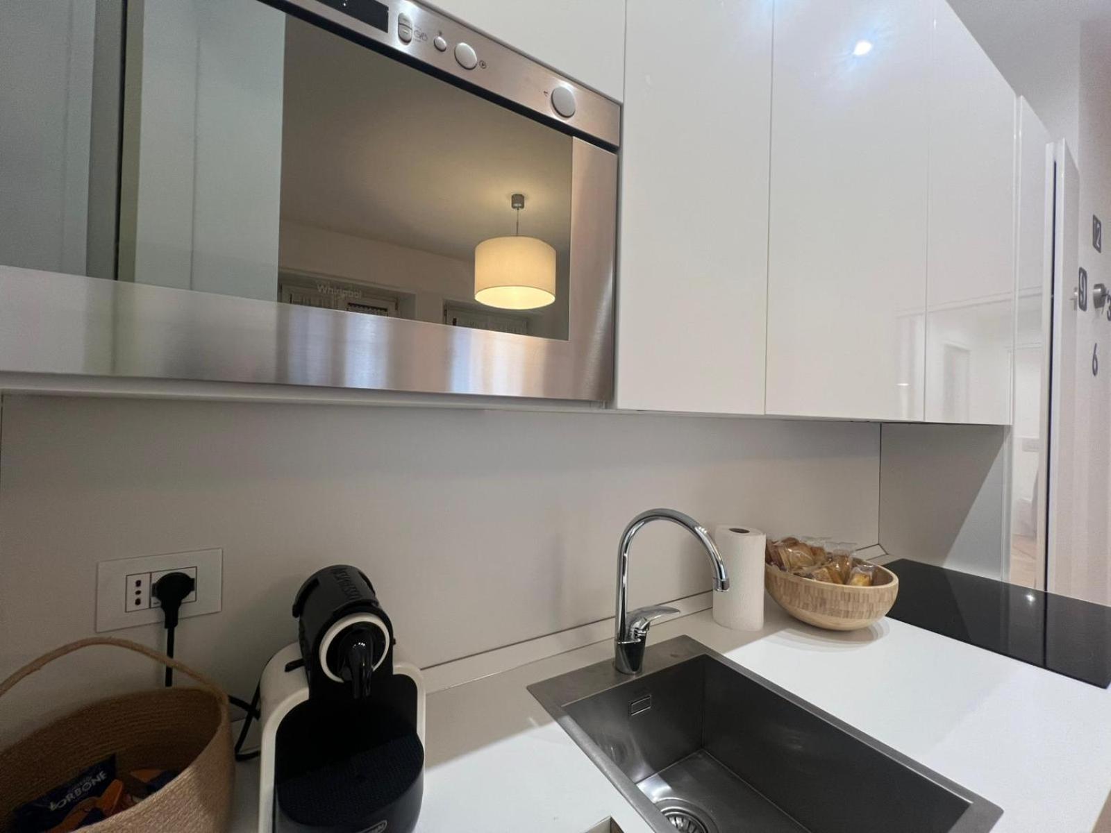 Appartement La Regina Delle Locazioni Accanto Bocconi Milan